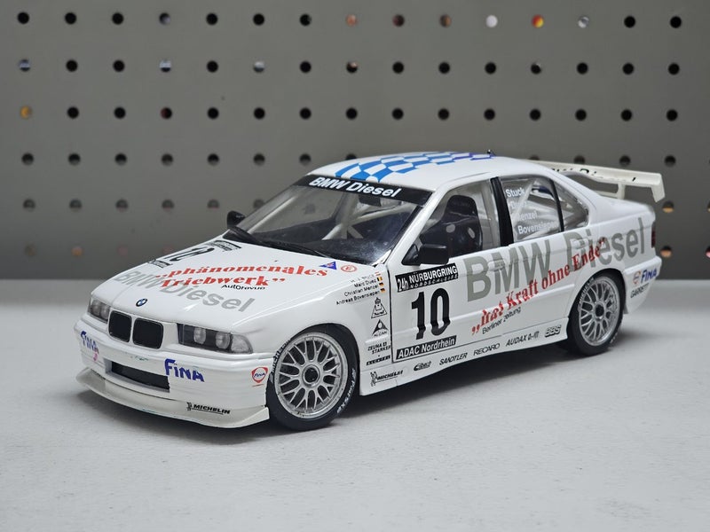 1/18 BMW E36 320d #10 - 1998 24hr Nurburgring Winner Carousel 1