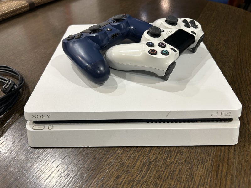 PlayStation 4 Slim 500Gb Carousel 2