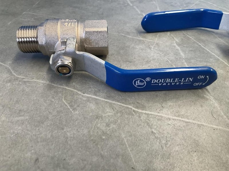 Ball Valves x3 Carousel 8