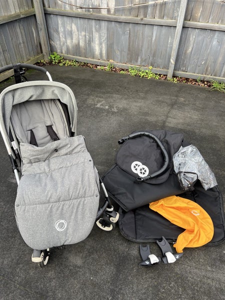 ~~Bugaboo Bee 3 + accessories~~ Carousel 1