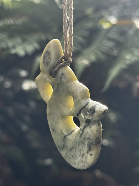 Pounamu Manaia Pendant - Manaia Awhiura Carousel 5