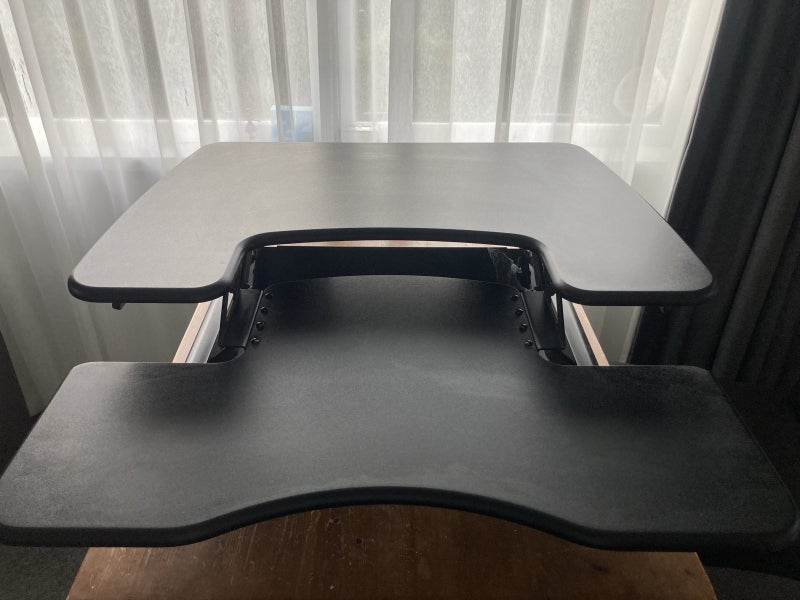 Vari desk riser Carousel 2