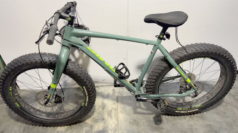 Jamis Roughneck Mountain Bike Carousel 1