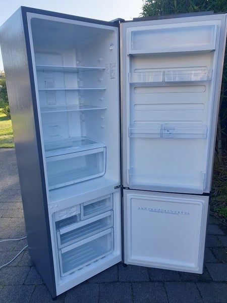 Fridge Freezer Westinghouse62936673967106111