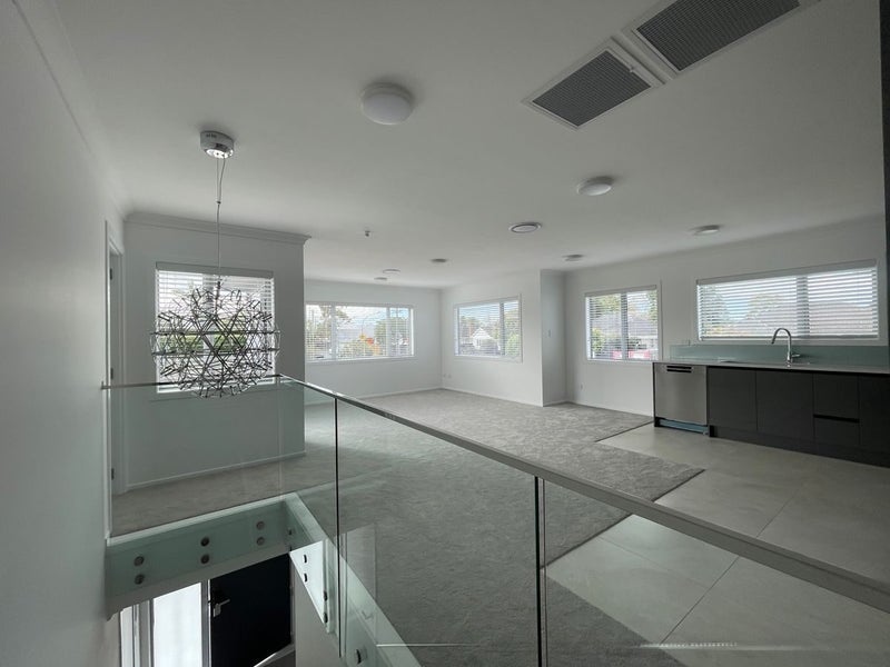 Image 1 of 21