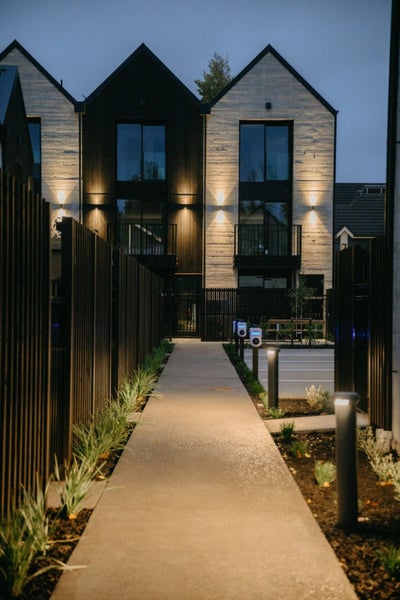 Image 2 of 18
