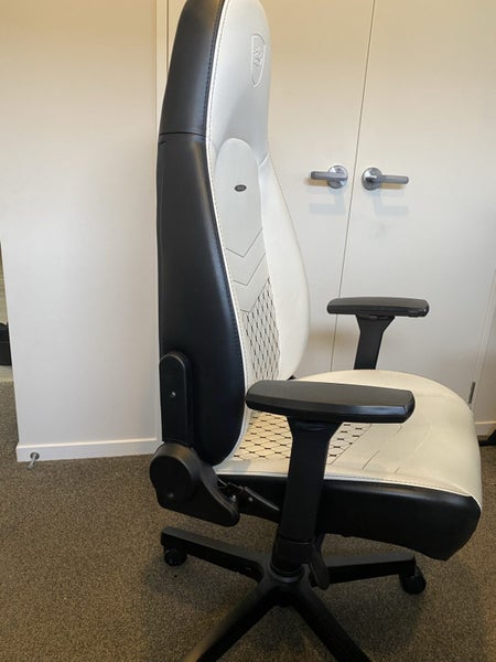 As new Noble chairs ICON series white and black Carousel 3