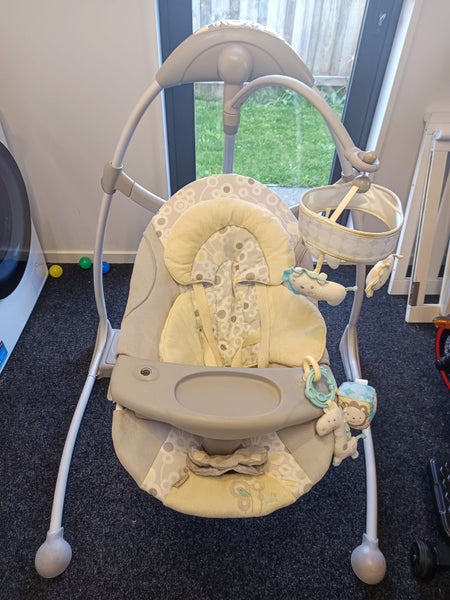 ingenuity bright starts hybridrive baby swing Carousel 1