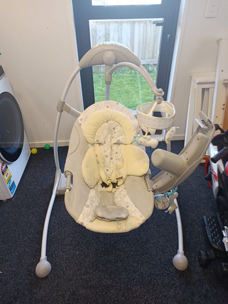ingenuity bright starts hybridrive baby swing Carousel 2