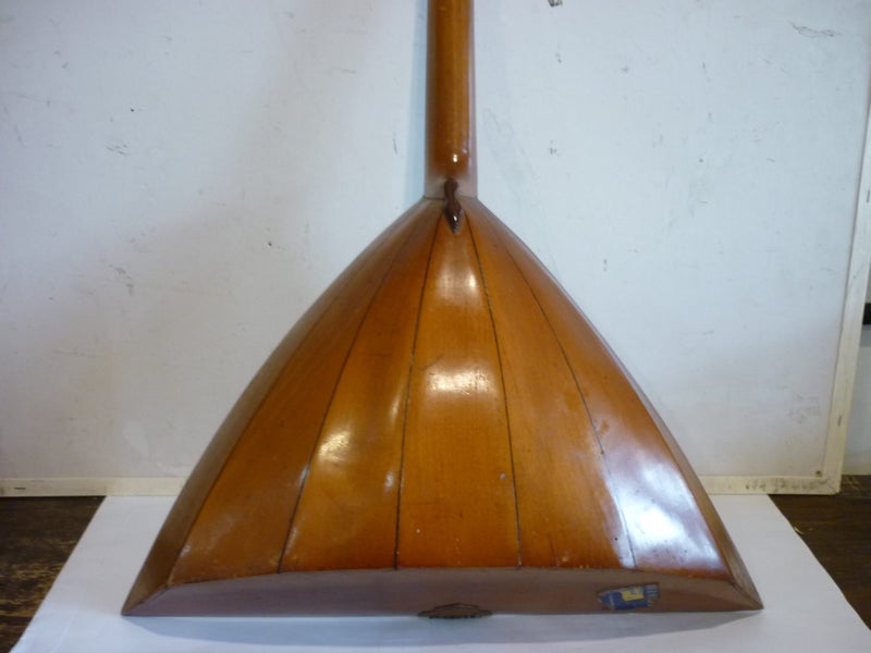 BALALAIKA STRING INSTRUMENT. VINTAGE.63612135581569111