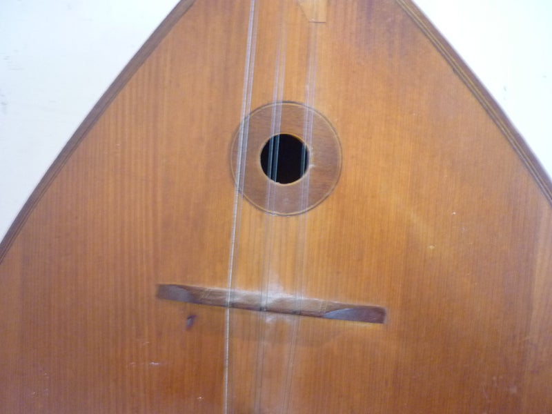 BALALAIKA STRING INSTRUMENT. VINTAGE.63612135581569112