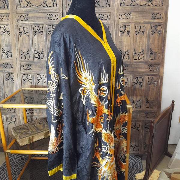 Fabulous Chinese robe/jacket Carousel 1
