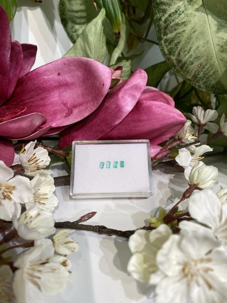 $1 RES ~ Buy Now $2200 * 0.77ct Colombian Emerald Layout Carousel 5