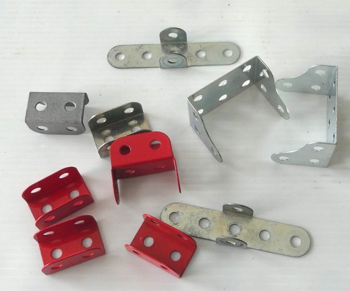Meccano Small Brackets Carousel 1
