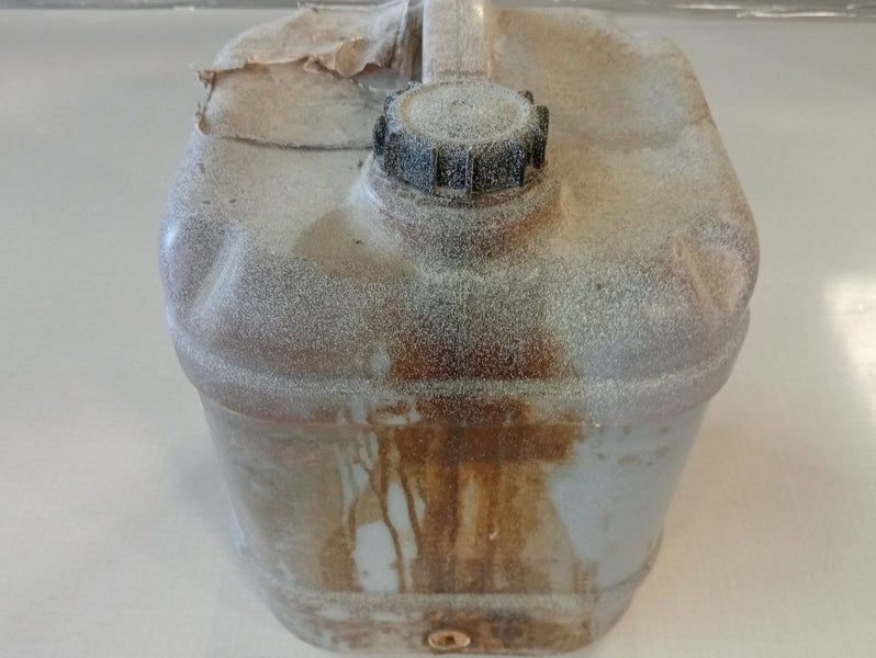 Crazy $1 Reserve! Used Foreverbreathe Exterior Oil Walnut 15L Approx Carousel 1