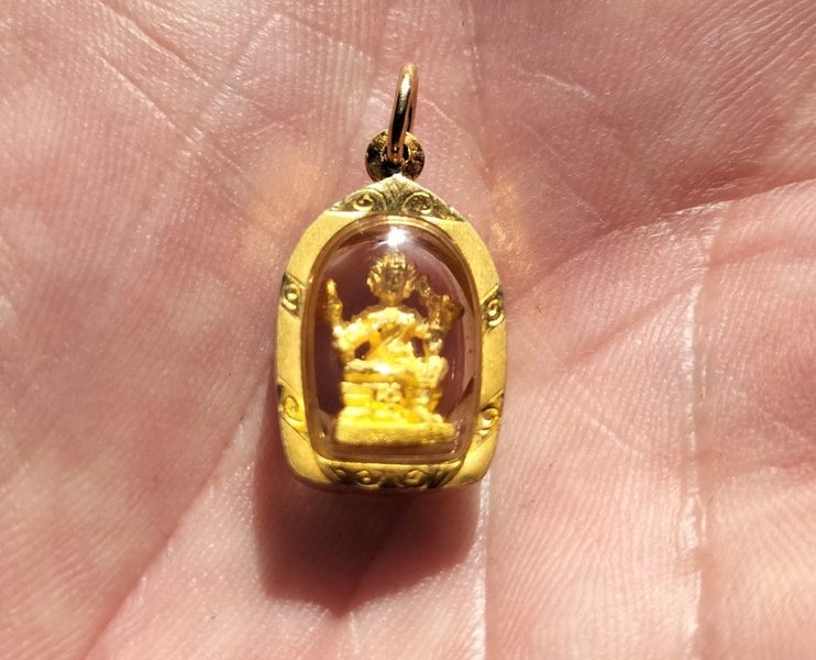 18ct Gold Thai Hindu Brahma Pendant Carousel 1