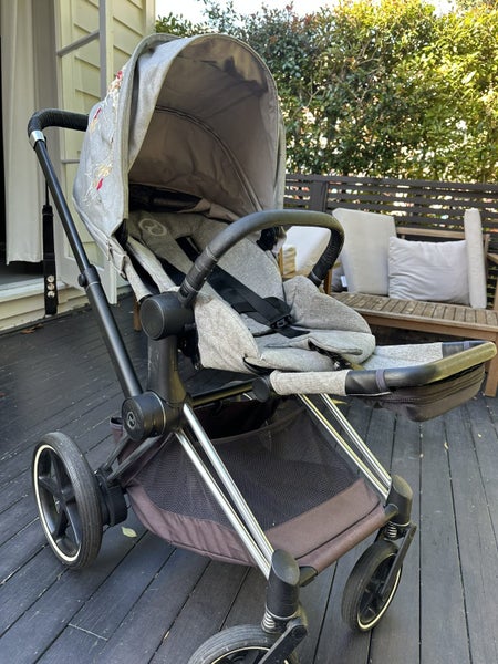 Cybex e-Priam – Electric Smart Stroller Carousel 2