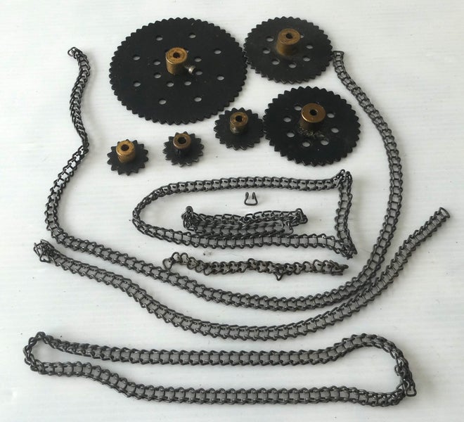 Meccano Chain And Sprockets Carousel 1