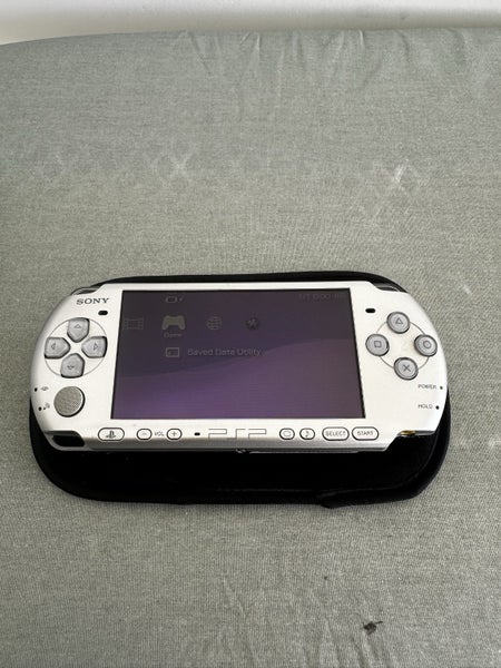 PlayStation Portable (PSP) 3000 – Mystic Silver | 64GB | Boxed | Fully Set Up Carousel 2