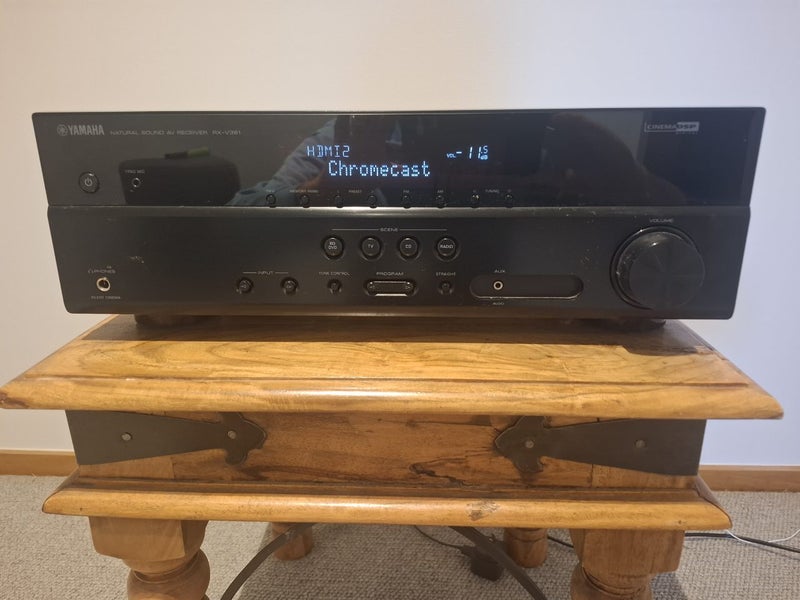 Yamaha RX-V381 receiver/amplifier - home theatre Carousel 1