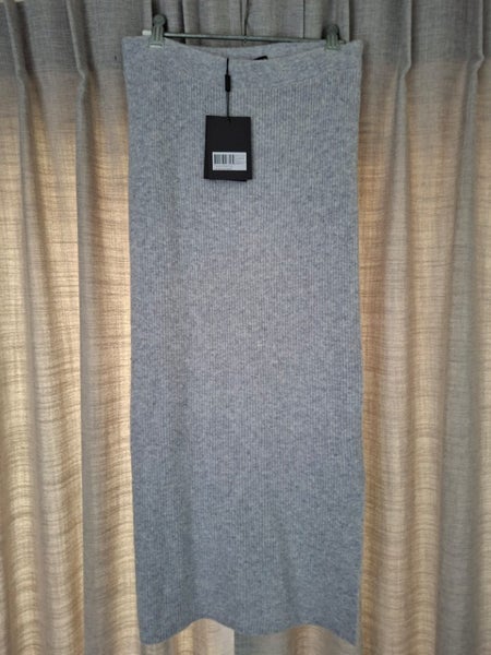 Decjuba Knitted Skirt Carousel 1