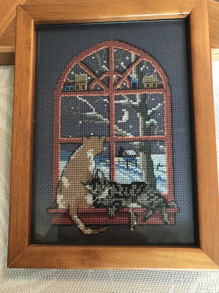^^ CROSS STITCH 2 Cats in an open window ^^ Framed Glass Brand New /ENCHANTING Carousel 10