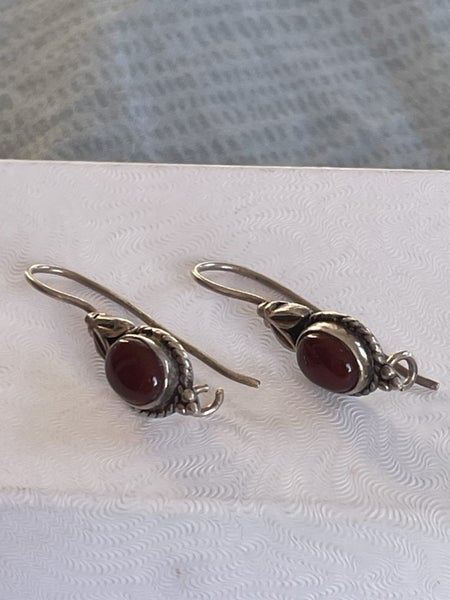 Silver carnelian earrings Carousel 2