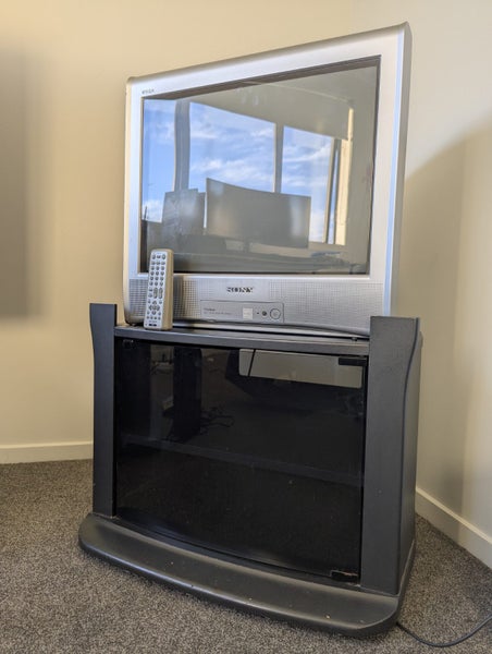 Sony Trinitron Wega 21-inch CRT TV Carousel 1