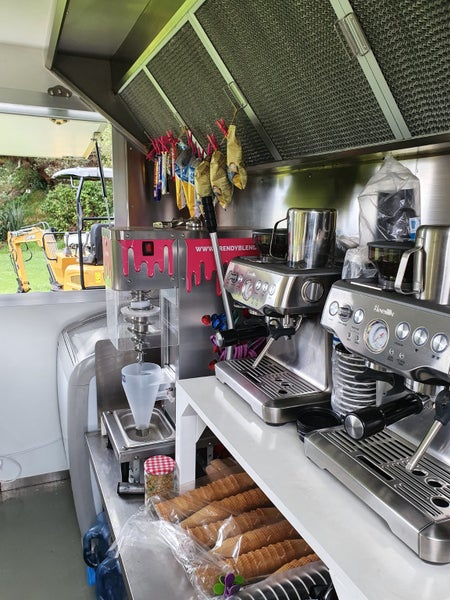 Ice Cream Trailor62865822622979112