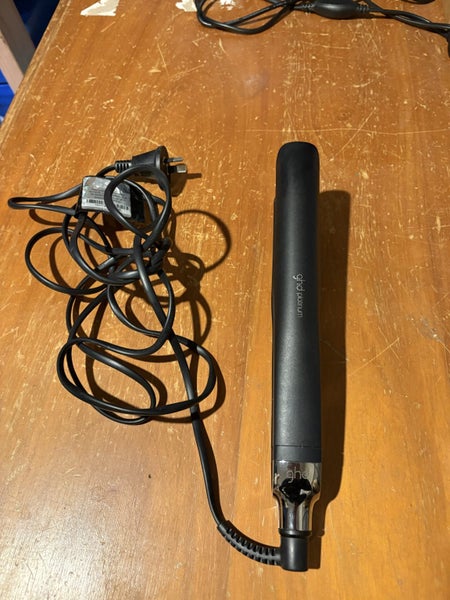 Platinum GHD Straightener Carousel 2