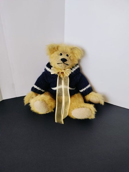 Russ "Colby" teddy bear Carousel 1