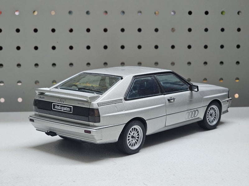 AUTOart 1/18 Audi Quattro 20V 1988 Carousel 2