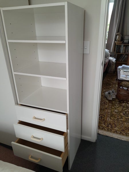 Shelves with drawers Carousel 1