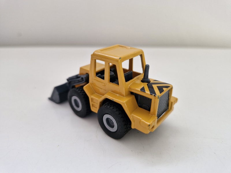SIKU Yellow Digger Carousel 11
