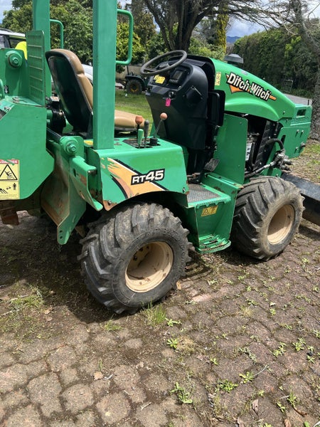 Ditch Witch RD45 trencher62932735320193113