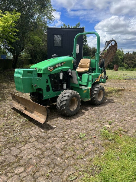 Ditch Witch RD45 trencher Carousel 2