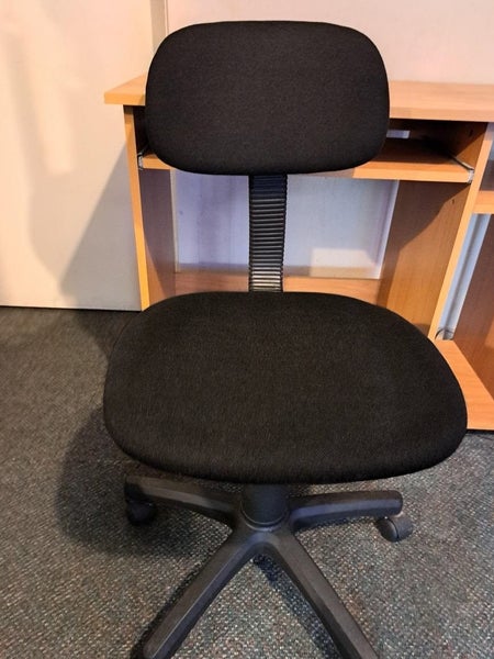 Computer desk and a chair Carousel 2