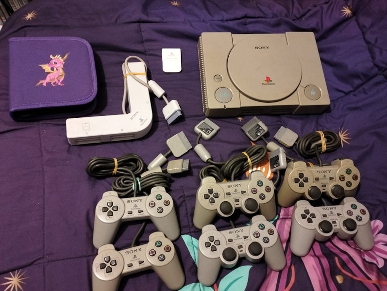 Play Station 1 Bulk lot Carousel 1