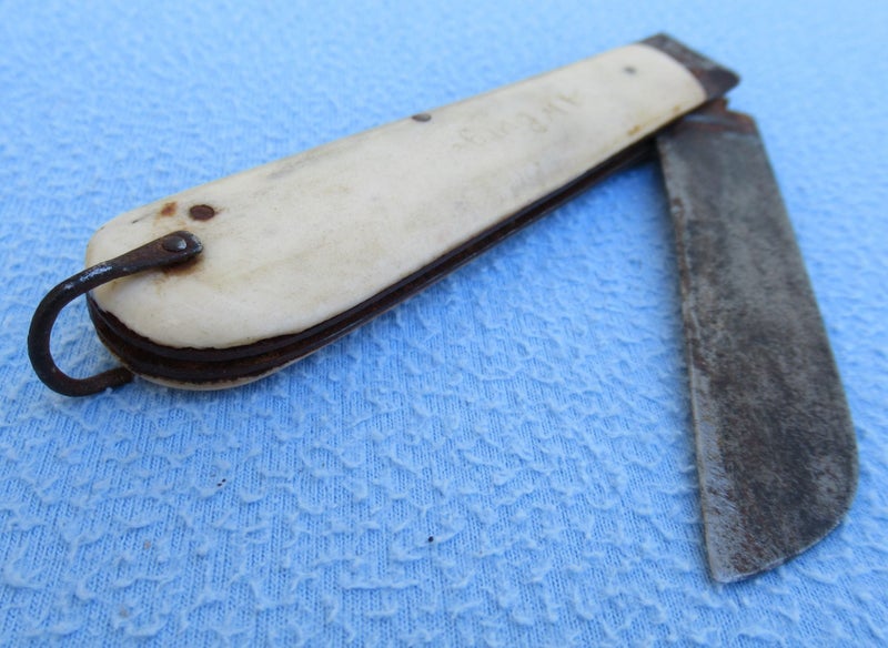 Early old bone handled pocket knife Carousel 1