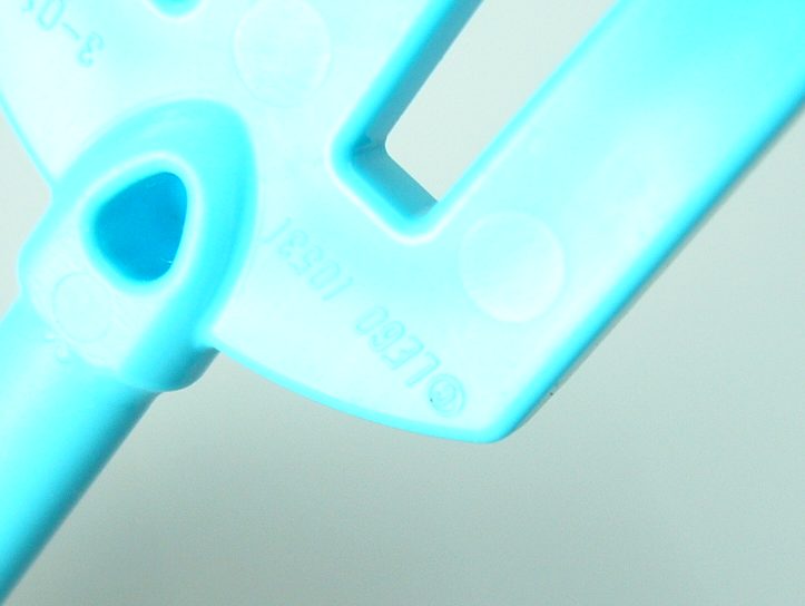 ®™DUPLO - 1 x Utensil Medium Azure Pitchfork Carousel 3