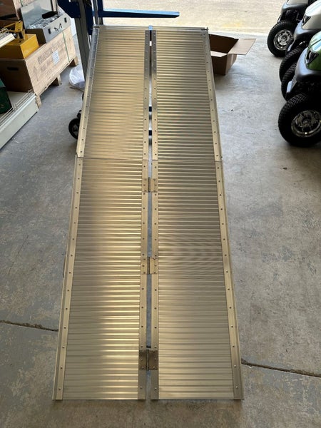 Multi-folding loading ramp(7ft) Carousel 4