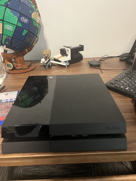 PS4 With Controller & Cable + 2K 20 Carousel 2