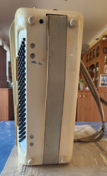 Accordion64141723856258112