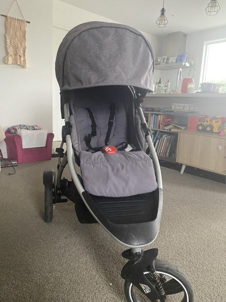 Phil & Teds ‘Dash’ stroller. Carousel 2