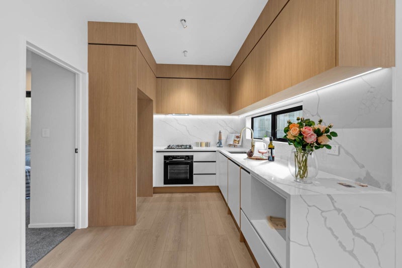 Modern Family Homes in Double Westlake Zone62866873553667113