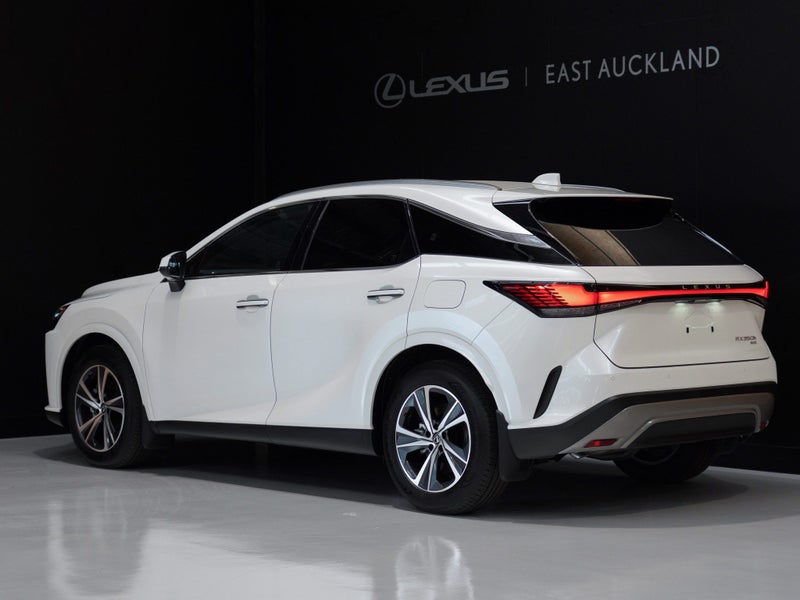 2025 Lexus RX 350h Premium 2.5Ph62864754755459112