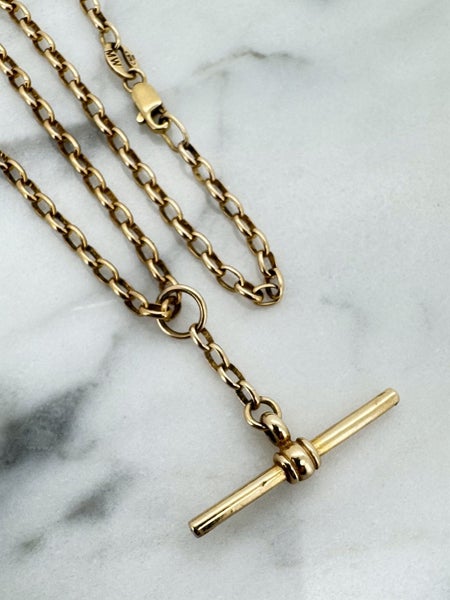 9 Carat Gold Chain and Fob Pendant. Carousel 2
