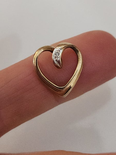 9ct gold & diamond heart pendant Carousel 2