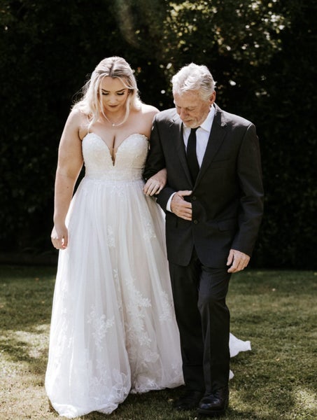 Bronte by Madi Lane Wedding Dress + Veil629357017190431116