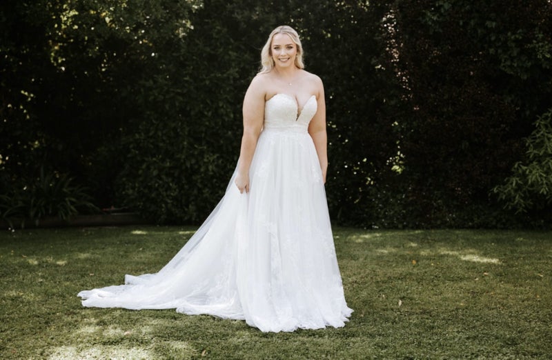 Bronte by Madi Lane Wedding Dress + Veil62935701719043113
